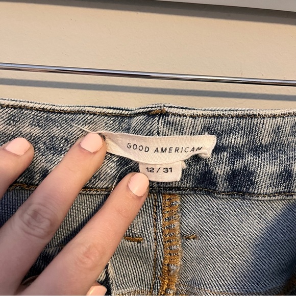 Good American Good Legs High Rise Chewed Hem Ankle Jeans Blue 837 Size 12/31 - Picture 4 of 11